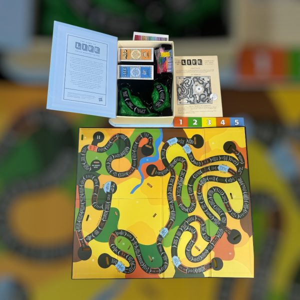 Juegos de mesa clásicos: Connect Four, Life y Mistery Date