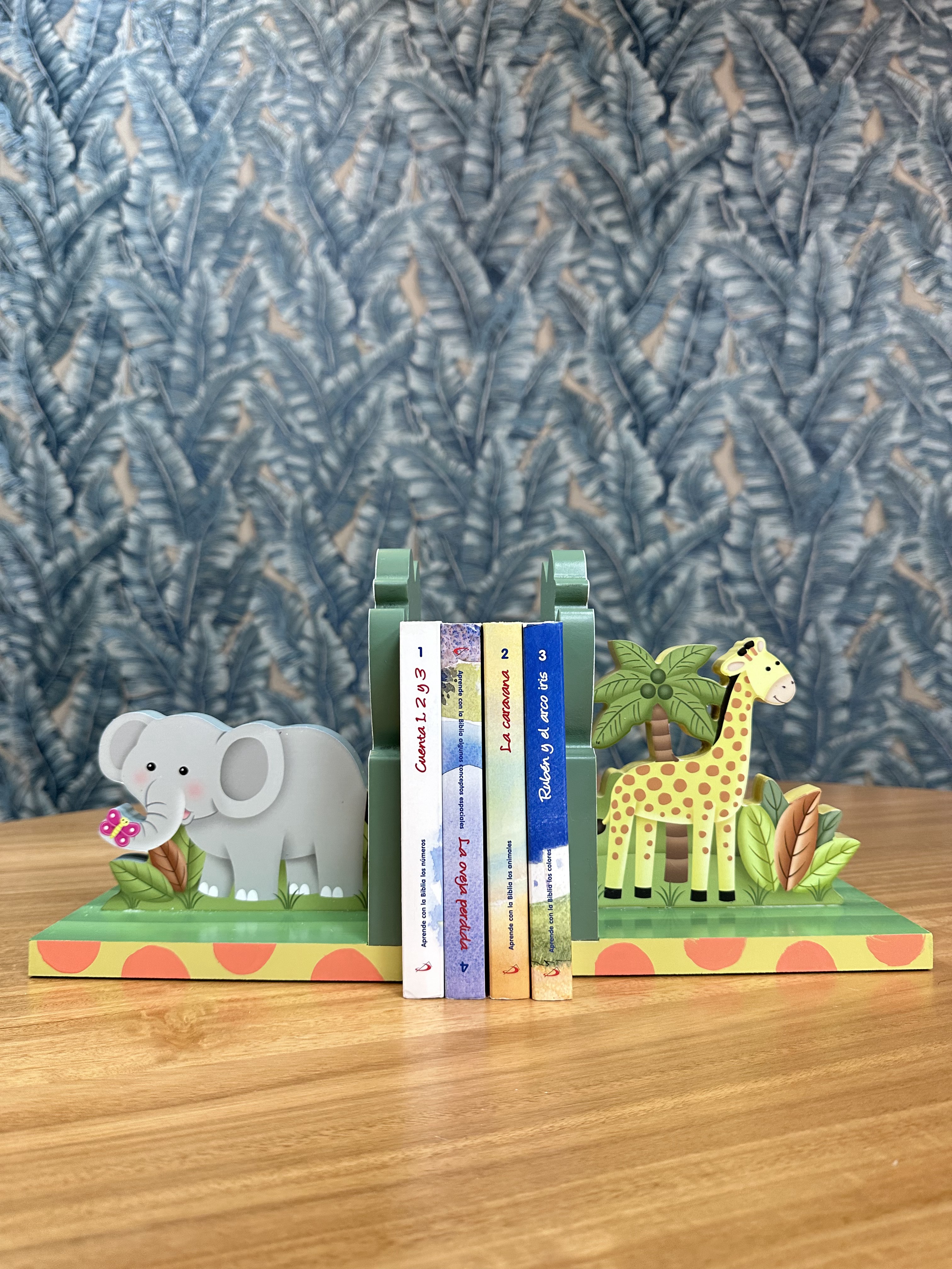 Sujetalibros de Animales (jirafa y elefante)